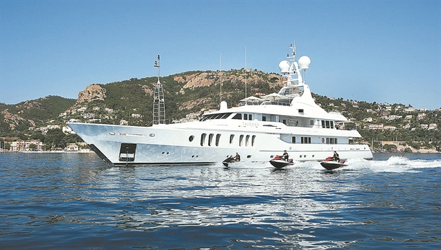 Τα yachts των Γκετί – Valentino «κόλλησαν» στις θάλασσές μας