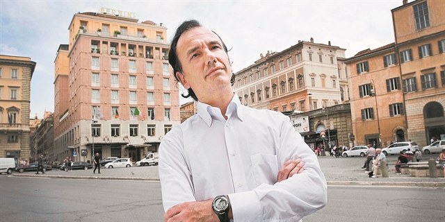 Ποιος σκηνοθέτησε τον θάνατο του Κώστα Γαβρά;