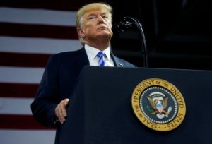 Ο Τραμπ τα έβαλε πάλι με τον υπουργό Διακαιοσύνης