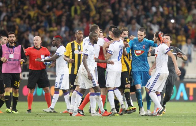 Επεισόδια στο τέλος του αγώνα και αποβολή Λιβάγια