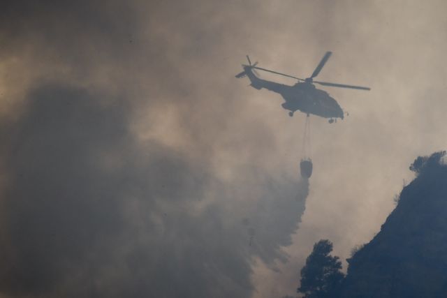 Ηλεία: Μαίνεται η πυρκαγιά στη Δαφνιώτισσα – Κρίσιμες οι επόμενες ώρες