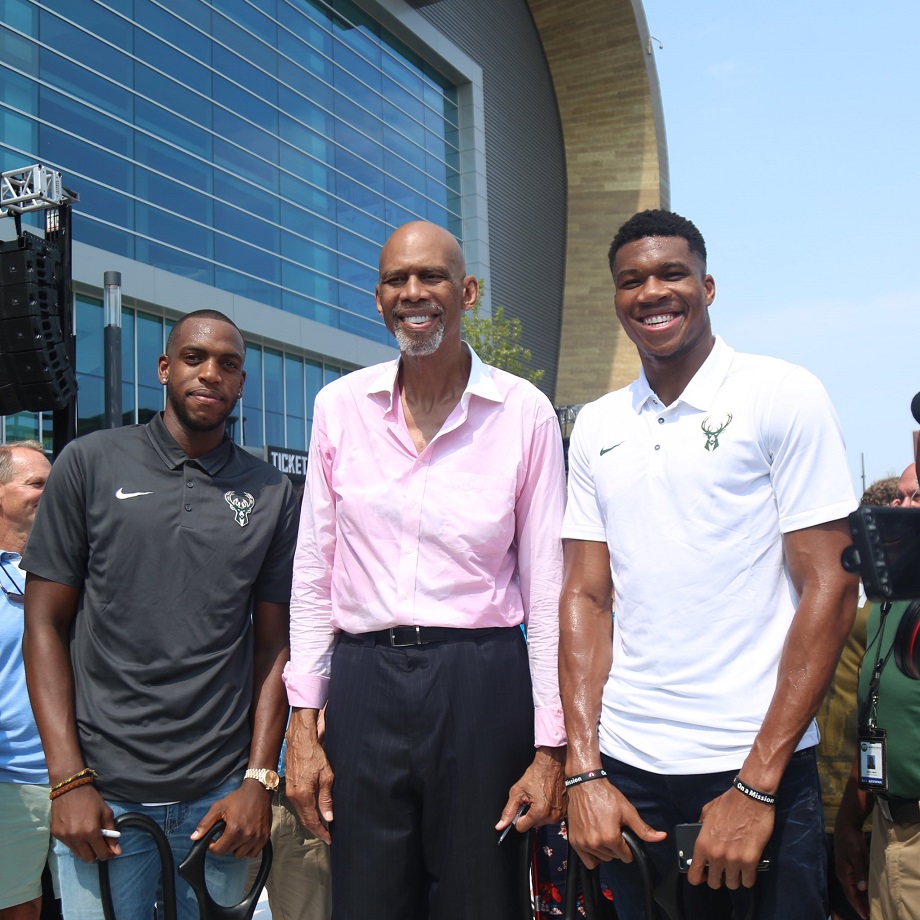 Συνάντηση κορυφής Αντετοκούνμπο – Τζαμπάρ