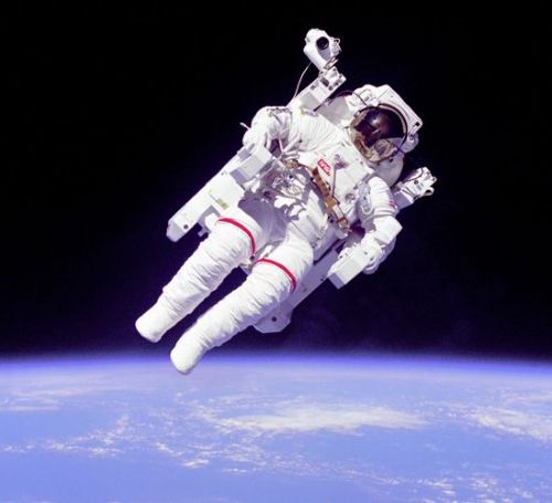 Ο Ελληνικός Διαστημικός Οργανισμός αναζητά δικηγόρο με προσόντα αστροναύτη