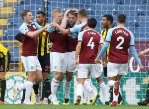 Η Μπέρνλι παρουσιάζει τον Ολυμπιακό