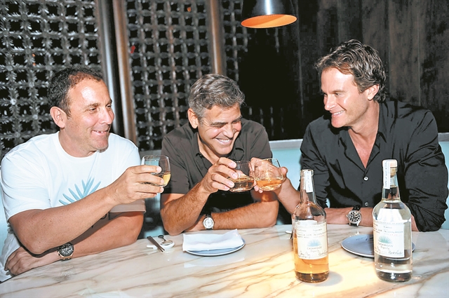 Ο Κλούνι πιο πλούσιος ηθοποιός λόγω τεκίλας!