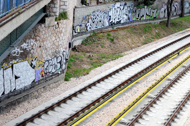 Νεκρός άνδρας που έπεσε στις ράγες του ηλεκτρικού