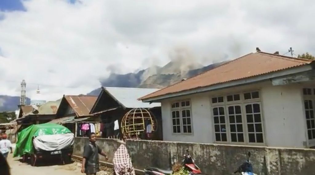 Δυνατός σεισμός  6,9 Ρίχτερ στην Ινδονησία