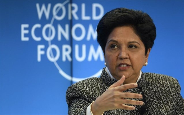 Αφήνει το τιμόνι της PepsiCo η πετυχημένη Ινδή Ιντρα Νούγι