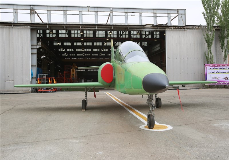 Η Τεχεράνη παρουσίασε ένα νέο μαχητικό αεροσκάφος