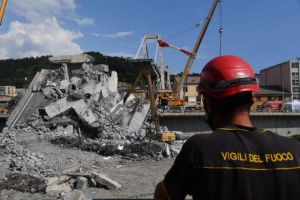 Γένοβα: Ανασύρθηκαν ακόμα δύο σοροί από τα συντρίμια της γέφυρας