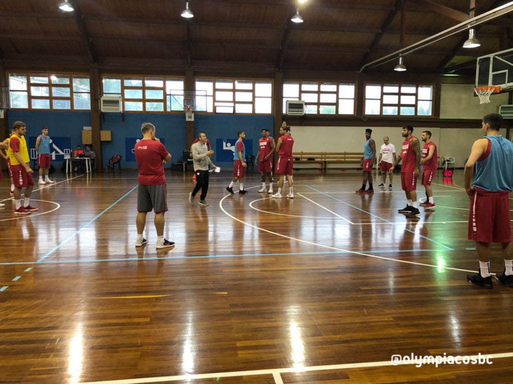 Ο Ολυμπιακός συνεχίζει τη σκληρή δουλειά στο Μέτσοβο