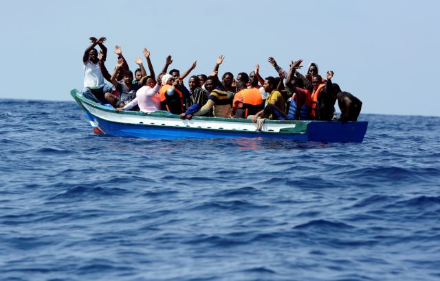 Κύπρος : Δέκα πρόσφυγες έφτασαν με φουσκωτό