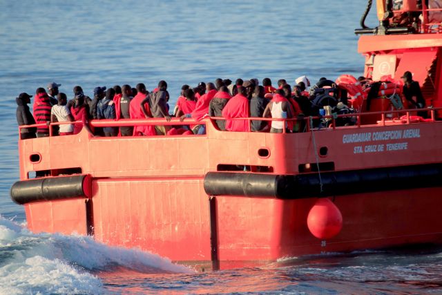 Απειλεί να στείλει στη Λιβύη 180 μετανάστες