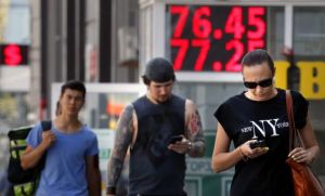 Η ρωσική οικονομία παραμένει σταθερή λέει το Κρεμλίνο