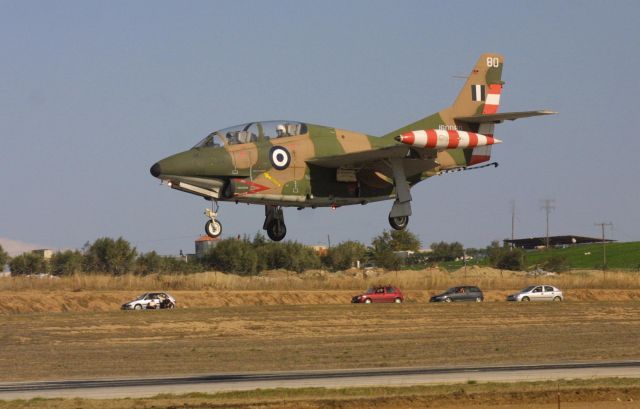 Επεσε εκπαιδευτικό αεροσκάφος μεταξύ Σπάρτης και Τρίπολης