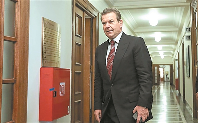 Ανοιξαν το πουγκί, αλλά χωρίς αντίκρισμα