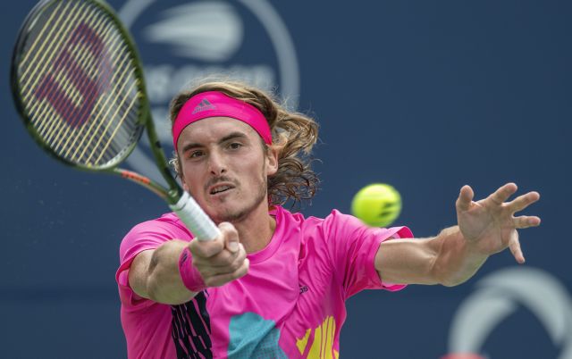 Τσιτσιπάς : Εγραψε «Pray for Greece» αντί για υπογραφή στην κάμερα