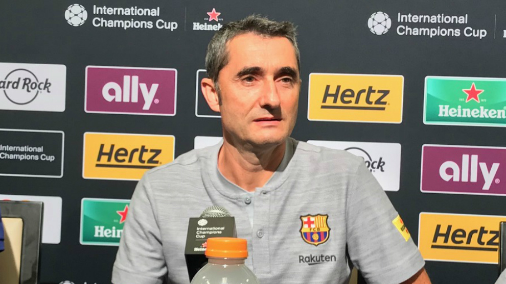 Ο Βαλβέρδε «υποδέχεται» τον Βιδάλ στην Μπαρτσελόνα