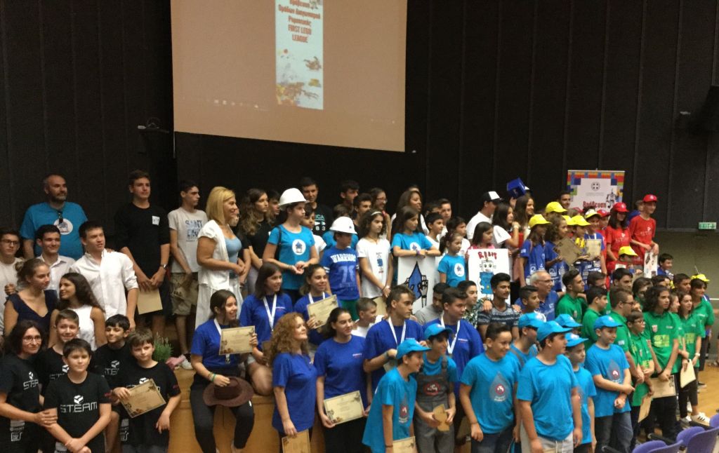 Βραβεία διαγωνισμού ρομποτικής από την Περιφέρεια