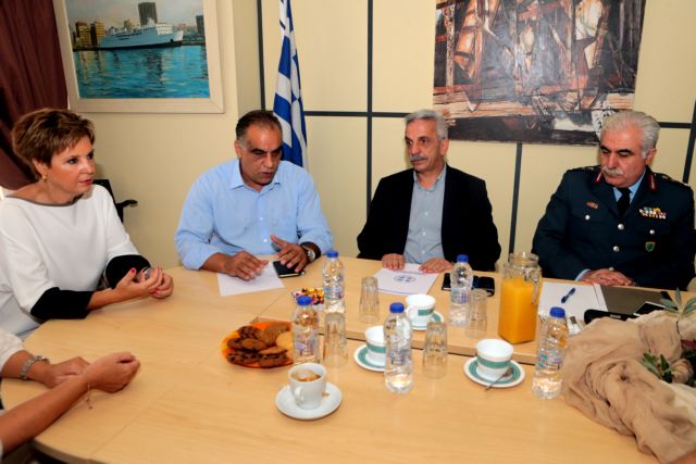 Ξεκάθαρο μήνυμα Γεροβασίλη από το Πέραμα για τις ρατσιστικές επιθέσεις