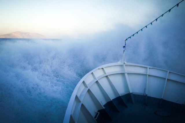 Ο «Ξενοφώντας» συνάντησε τον «Σκοπελίτη» μεσοπέλαγα