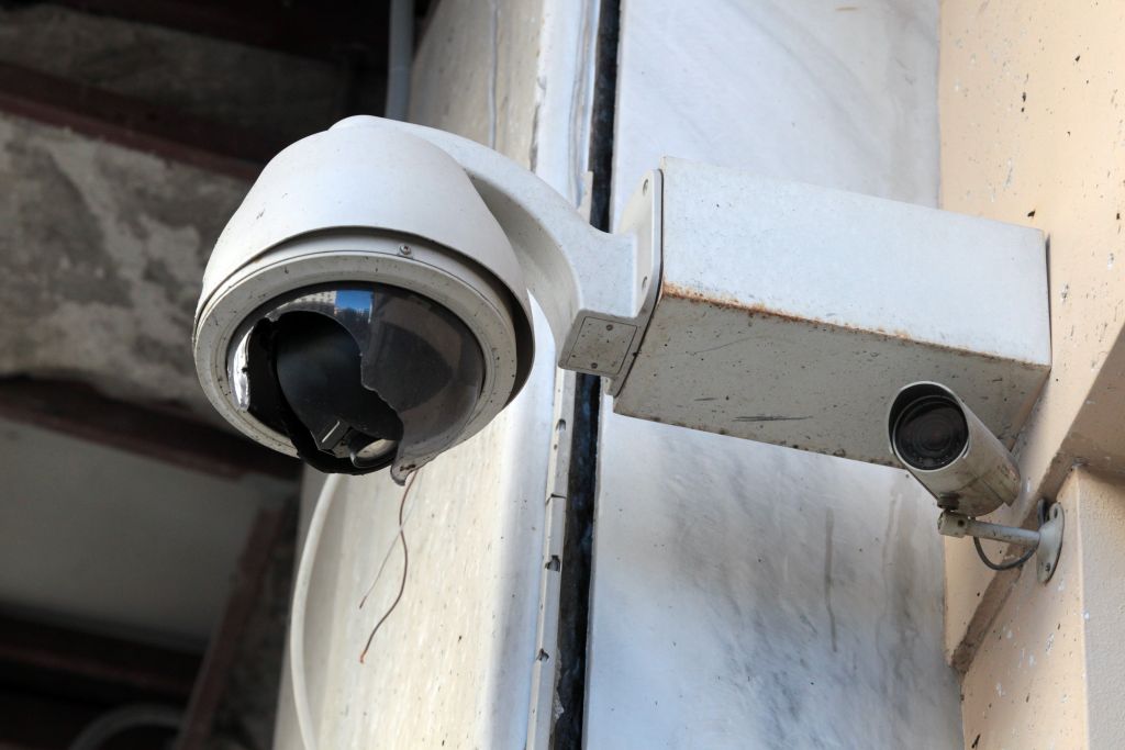 Μεγάλο πρόστιμο σε δικηγορική εταιρεία για τοποθέτηση καμερών