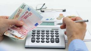 Κοροϊδία η μείωση στις ασφαλιστικές εισφορές