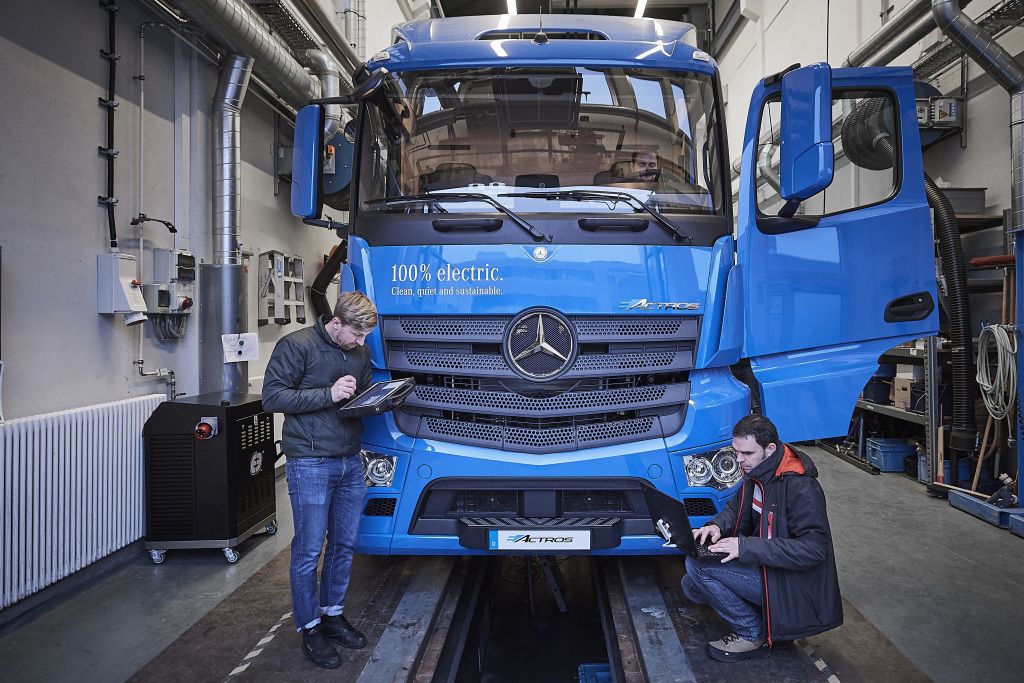 Mercedes–Benz e-Actros: Το αμιγώς ηλεκτρικό φορτηγό χωρίς ρύπους