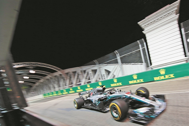 Απιαστος Χάμιλτον στη Σιγκαπούρη