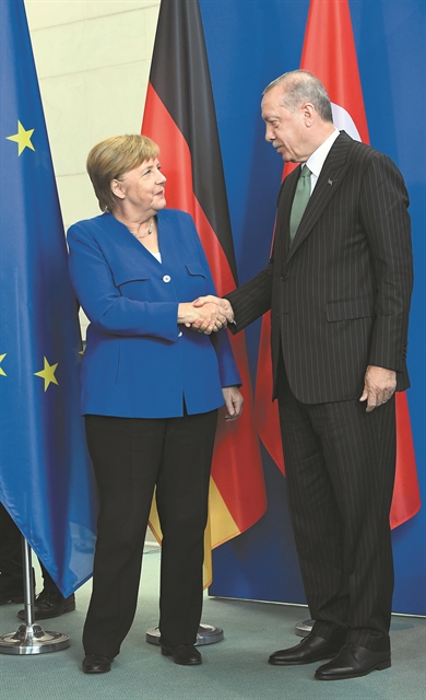 Τόσο κοντά, αλλά τόσο μακριά…