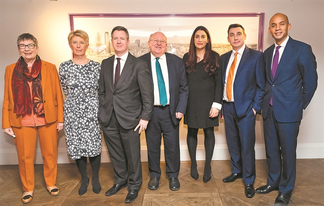 Είμαστε μια ωραία ατμόσφαιρα