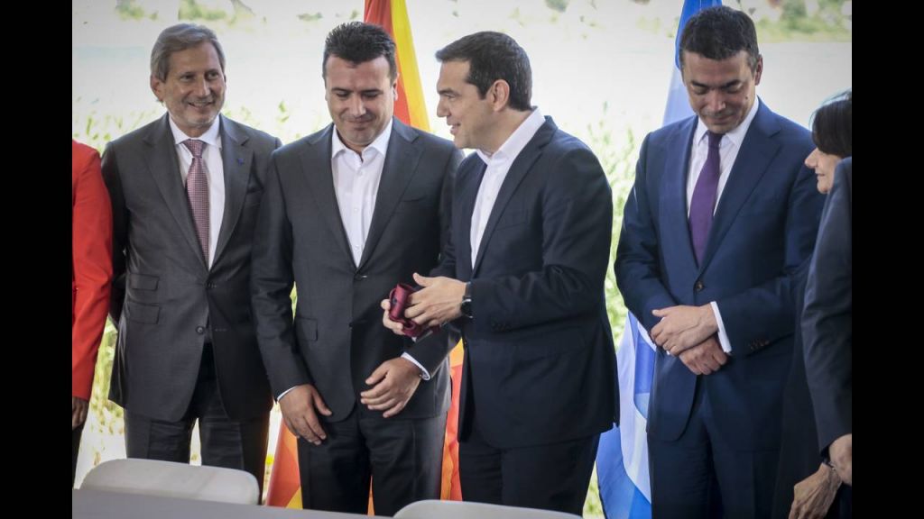 Το «Μακεδονικό» καίει την κυβέρνηση και σε νέα δημοσκόπηση για τα «Νέα»