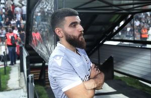 Το ειρωνικό σχόλιο του Γ. Σαββίδη για το μπλουζάκι του Δημητριάδη