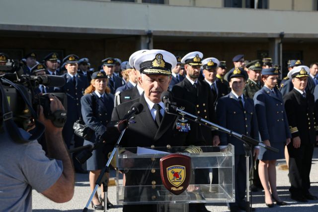 Ανανεώνει τη θητεία του στο ΓΕΕΘΑ ο Ευάγγελος Αποστολάκης