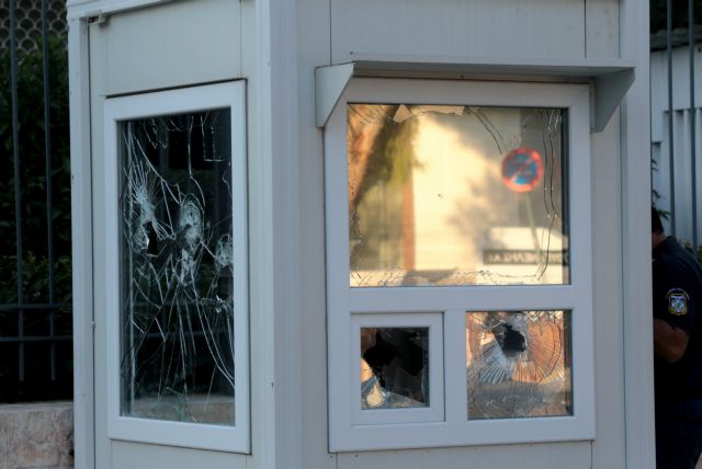 «Κόκκινες κάρτες» για το φιάσκο στην πρεσβεία του Ιράν