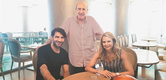 Δεν μπορεί να κοιτάει ο καθένας από το δικό του παράθυρο