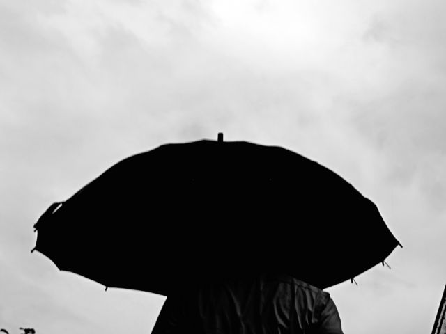 Καιρός : Ερχονται βροχές και καταιγίδες την Πέμπτη