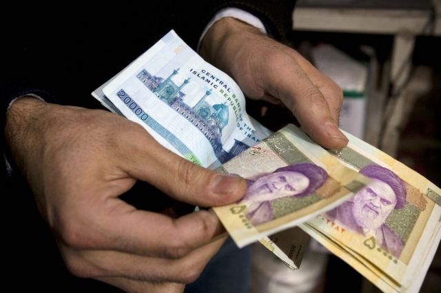 Ιράν: Παρέμβαση της κεντρικής τράπεζας μετά την πτώση του ριάλ