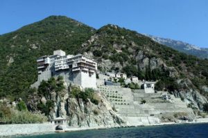 Αίσιο τέλος για το τραυματία που αναζητούνταν στο Αγιο Ορος