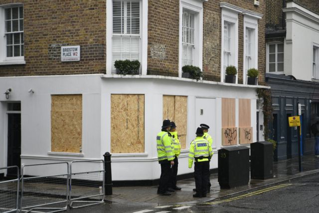 Λονδίνο: Δεν κρίνεται τρομοκρατικό το συμβάν με το αμάξι που έπεσε σε πεζούς