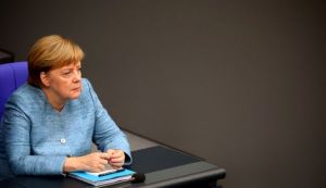 Μέρκελ: Ανοιχτό το ενδεχόμενο εμπλοκής της Γερμανίας στη Συρία