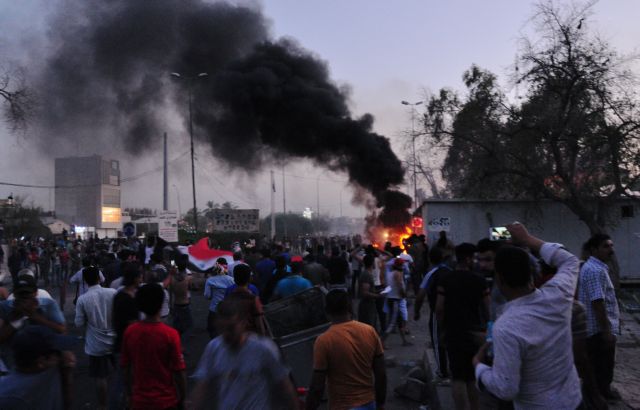 Ματωμένη Τρίτη στη Βασόρα – 6 νεκροί από πυρά των δυνάμεων επιβολής τάξης