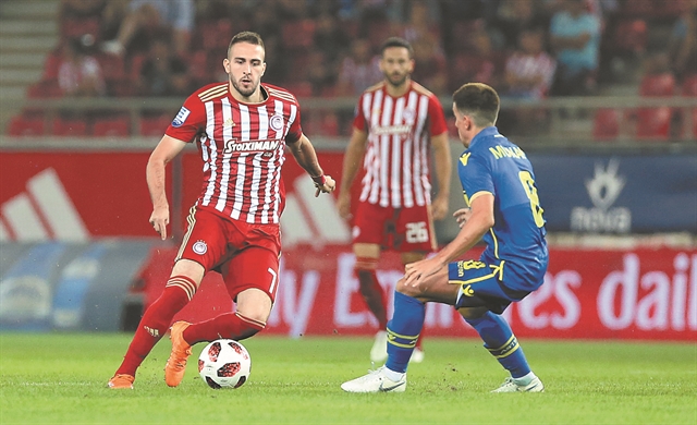 «Χωρίς την μπάλα αφήνουν χώρους»