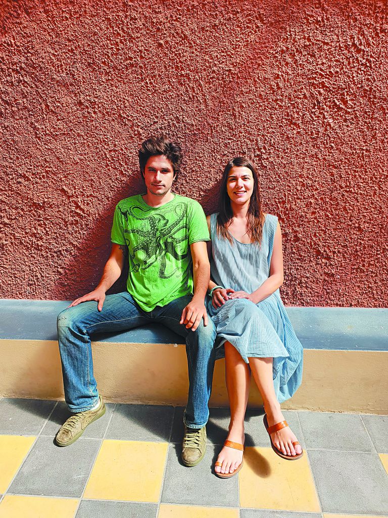 «Οσοι κάνουμε θέατρο, είμαστε μαζόχες»