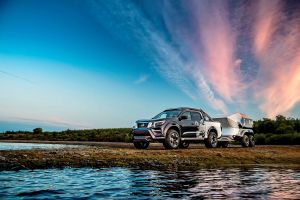 Mε διπλοκάμπινα, ελαφρά φορτηγά, ηλεκτρικά βαν και τηλεσκόπια η Nissan