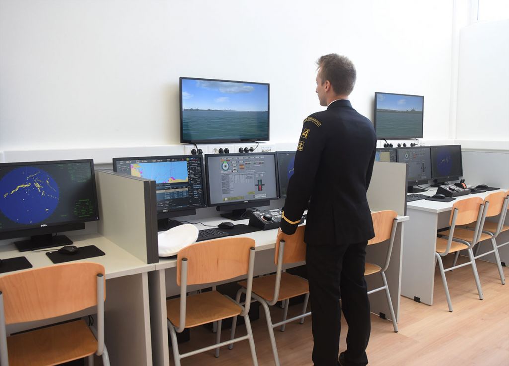 Δωρεά προσομοιωτή γέφυρας από την GOLDENSTEP SHIPPING Ε.Π.Ε, της SEAJETS στην Α.Ε.Ν. Ασπροπύργου