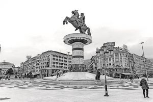 2+2 σενάρια για την επόμενη μέρα