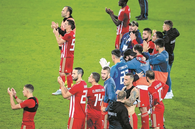 Η κυριαρχία, το χειροκρότημα και η διαχείριση