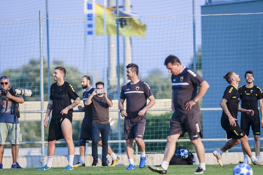 Με «σφιχτό» πλάνο η ΑΕΚ στο Αμστερνταμ