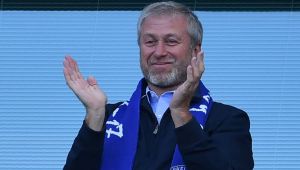 Ο Αμπράμοβιτς βγάζει «στο σφυρί» την Τσέλσι